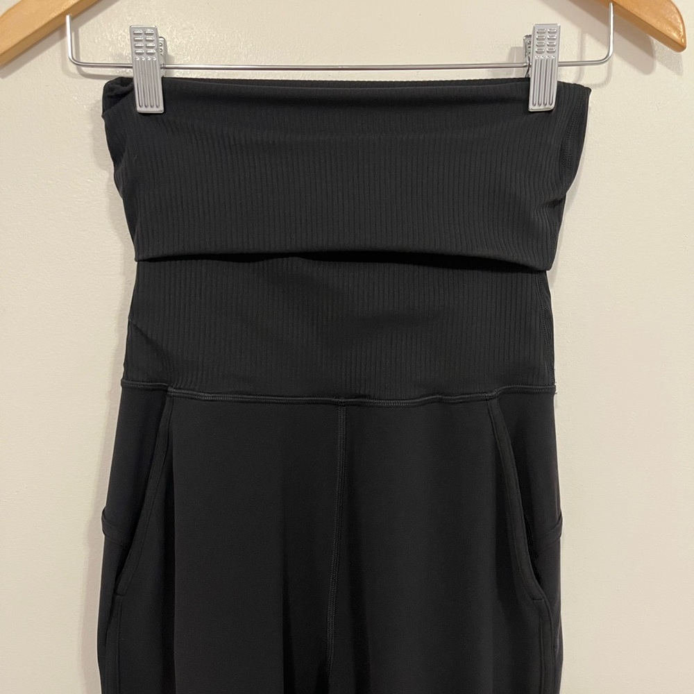 Lululemon Align Super-High-Rise Ribbed-Waist Jogger Black 0 - Picture 8 of 14